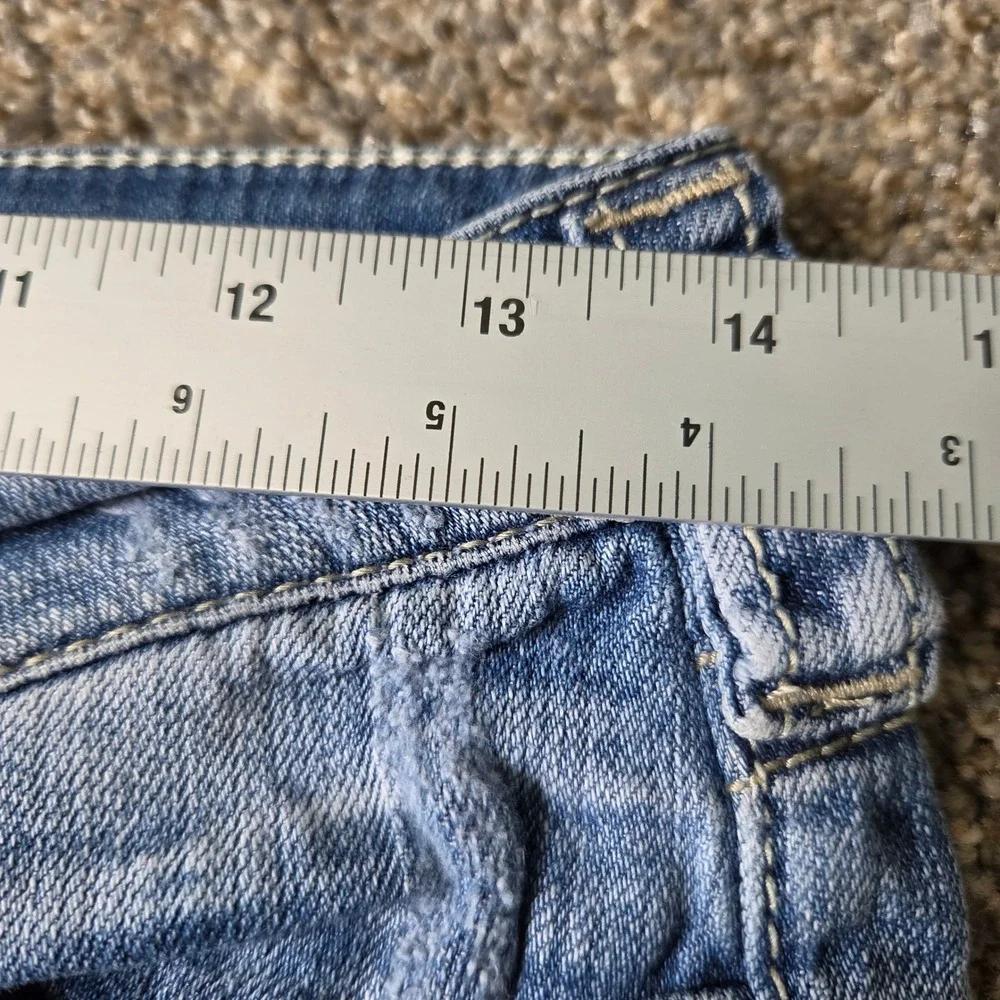 Silver Jeans Co Tuesday Bermuda‎ Denim Womens 26 Light Wash Low Rise Distressed